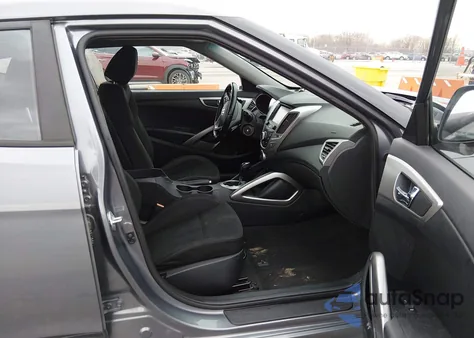 2017 Hyundai Veloster z USA, uszkodzony, nr VIN KMHTC6AD7HU314950